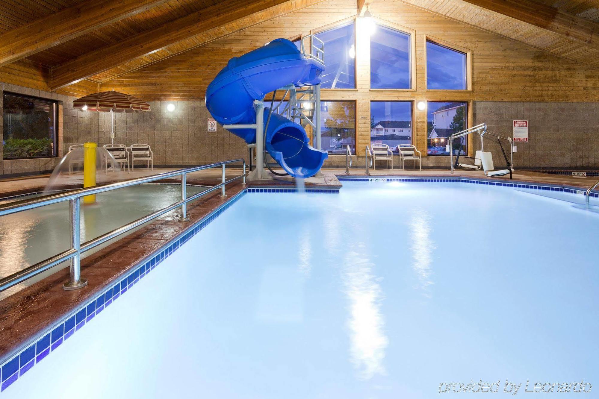 Americinn By Wyndham Fargo West Acres Экстерьер фото
